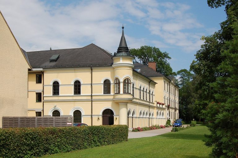 Schloss Bergheim: A Castle and Agricultural School in Austria