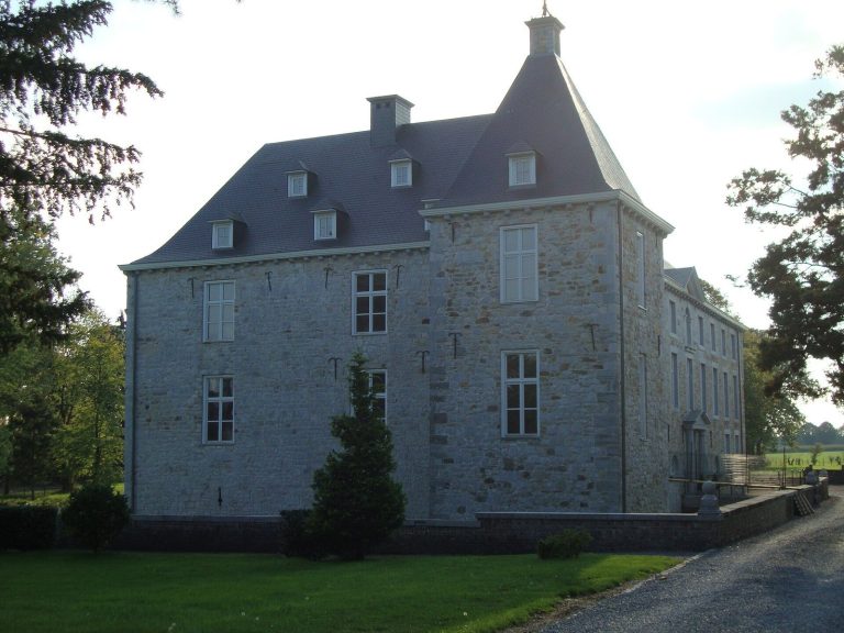Castle Ruyff: A Medieval-Rooted Lordly Estate in Belgium