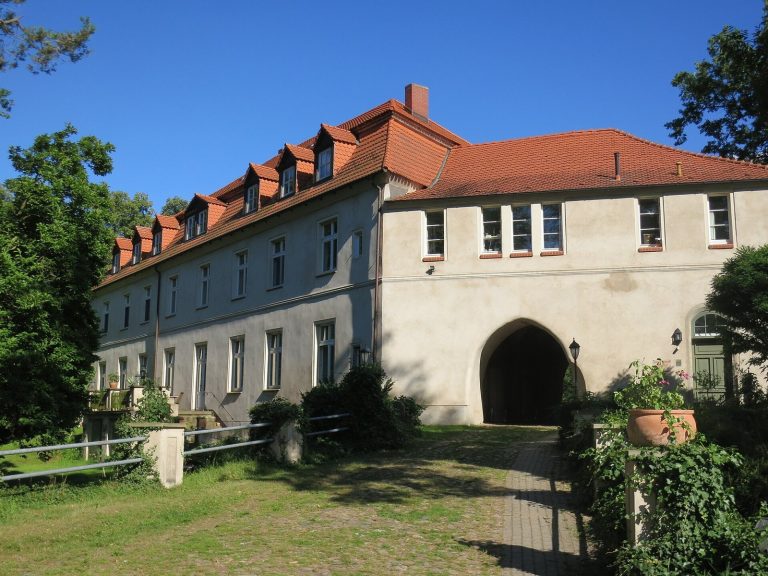 Schloss Neuhausen (Prignitz): A Baroque Manor-House Estate in Germany