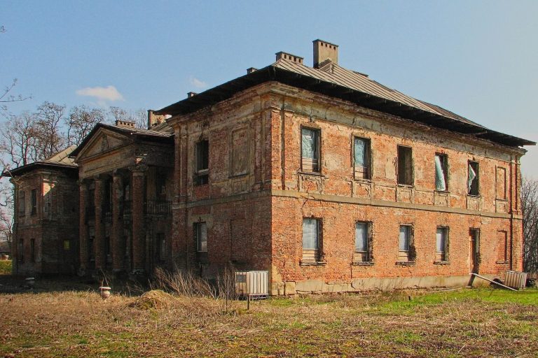 Wodzicki Palace in Kościelniki: A Baroque and Classicist Estate in Kraków