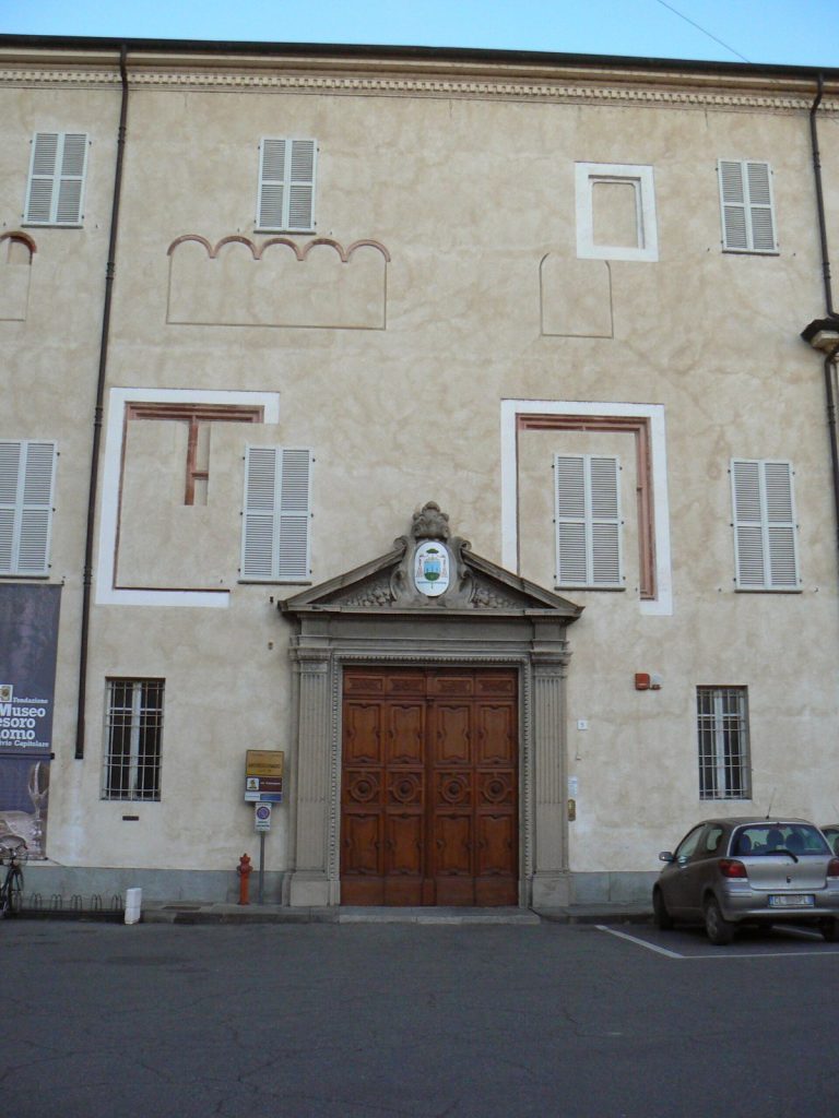 Palazzo Arcivescovile di Vercelli: Episcopal Residence and Cultural Complex