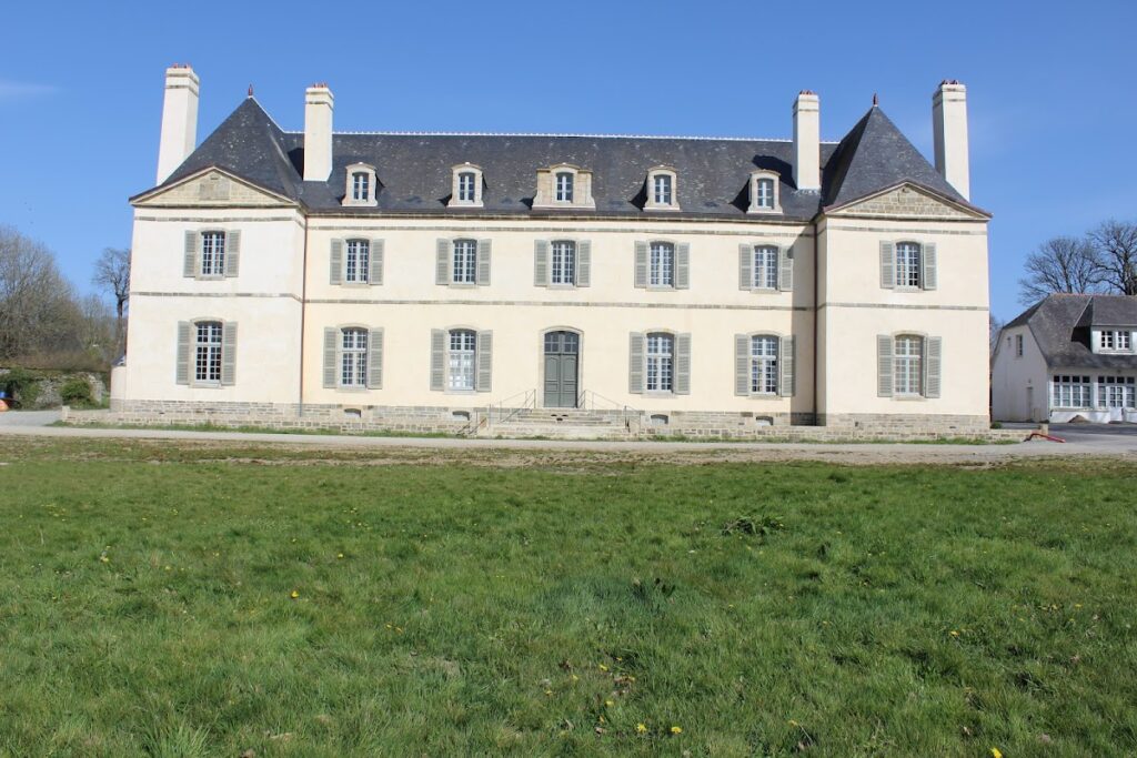 Château de Kerampuil: A Historic Estate and Civic Complex in France 1 Château de Kerampuil