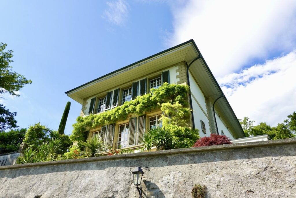 Bremgarten château: A Baroque Palace in Switzerland 2 Bremgarten château