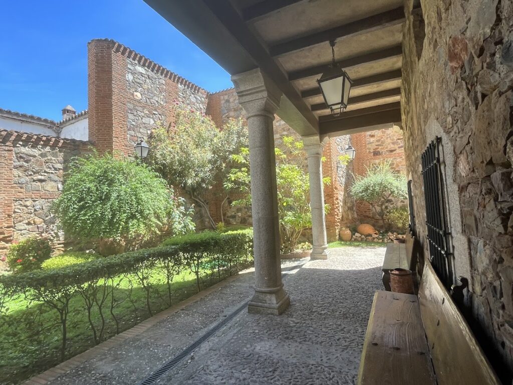 Palacio de Carvajal: A Historic Noble Palace in Cáceres 5 Palacio de Carvajal