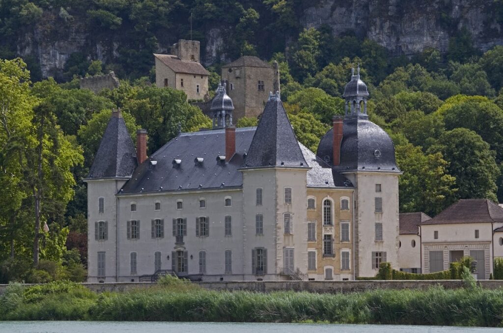 New Château of Vertrieu: A Seventeenth-Century Estate in France 1 château Neuf de Vertrieu
