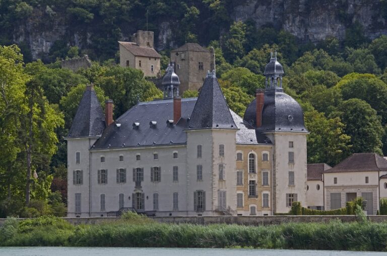 New Château of Vertrieu: A Seventeenth-Century Estate in France