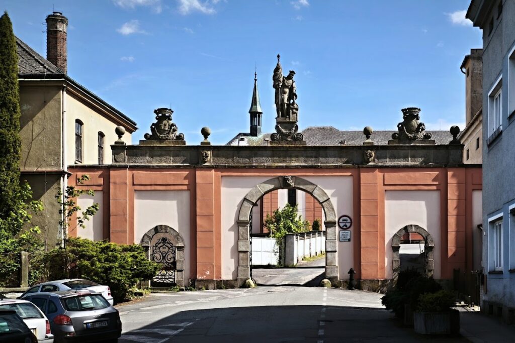 Žamberk Castle: A Renaissance Manor House and Estate Seat in Czechia 3 Žamberk Castle