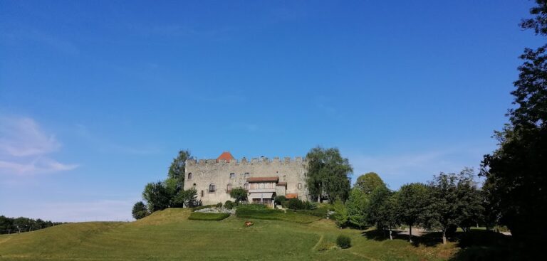 Château de Larringes: A Former Medieval Fortified Residence in France