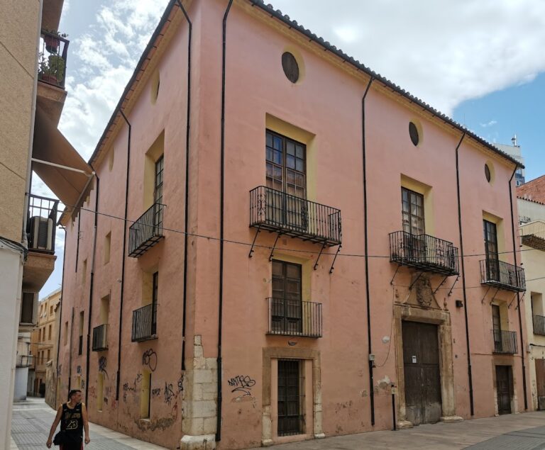 Casa del marqués de Benicarló: an Eighteenth-Century Aristocratic House