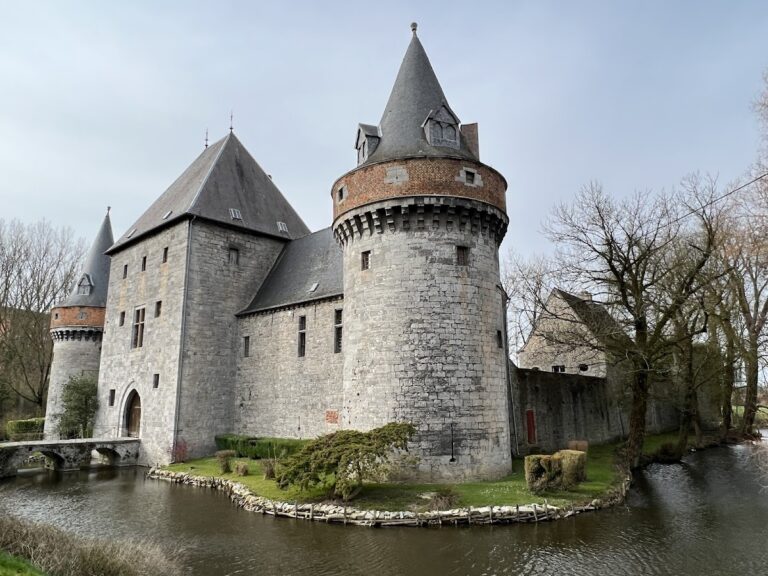 Solre-sur-Sambre Castle: A Medieval Fortified Water Castle in Belgium