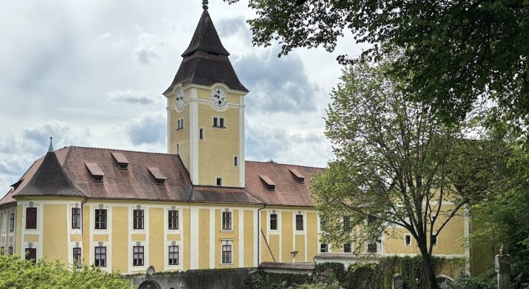 Sprinzenstein Castle: A Medieval and Renaissance Residence in Austria