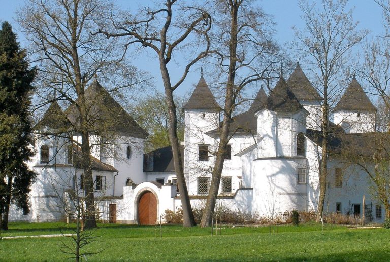 Schloss Windern: A Historic Castle in Austria