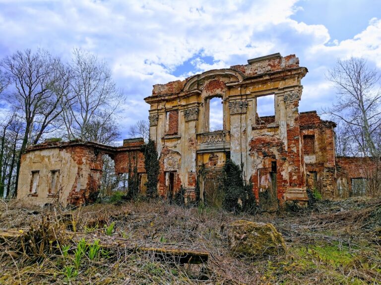 Palace in Siedlce: A Baroque Estate in Poland