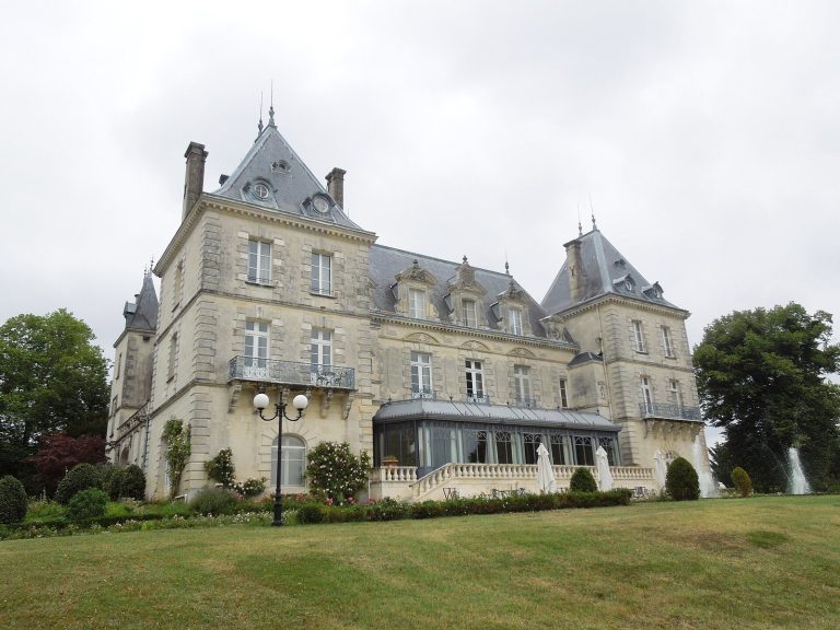 Château de Mirambeau: A Historic Castle in France