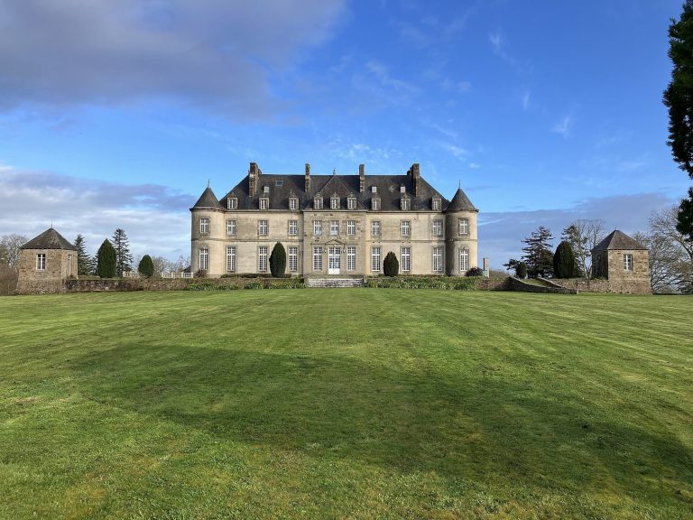 Château de Bonaban: A Historic Seigneural Residence in France