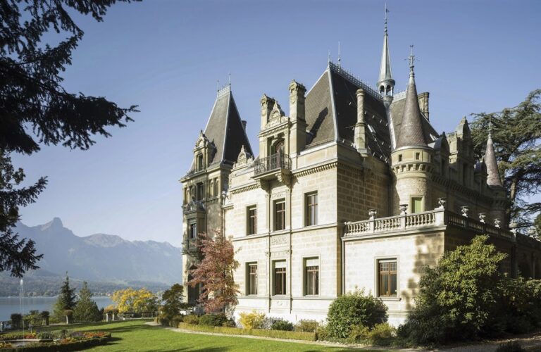 Hünegg Castle: A Historicist Country Estate in Switzerland