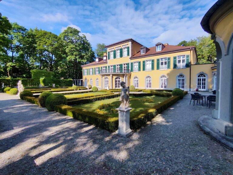 Castle Suresnes: An Eighteenth-Century Residence and Cultural Venue in Munich