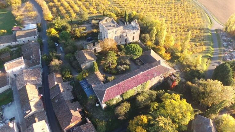 Château de Monteton: A Medieval Castle and Historic Residence in France