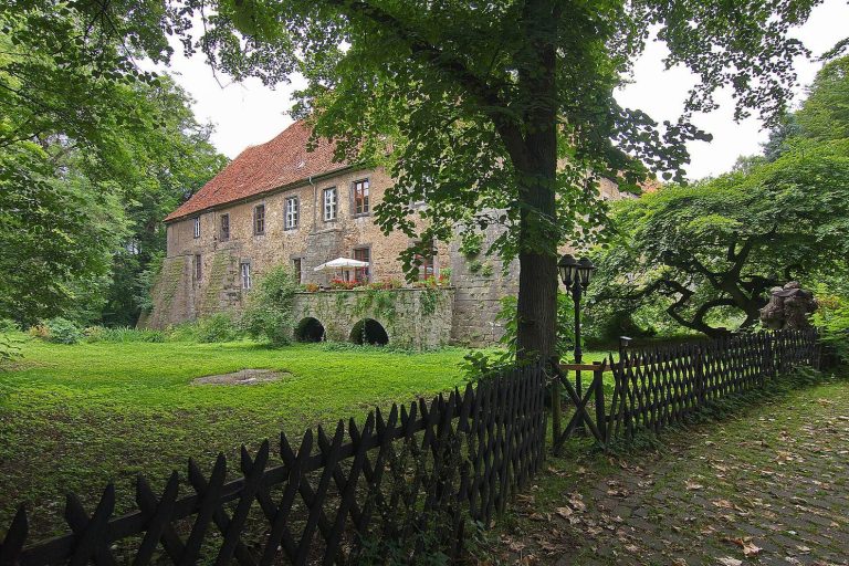 Schloss Lauenau: A Moated Renaissance Castle in Germany