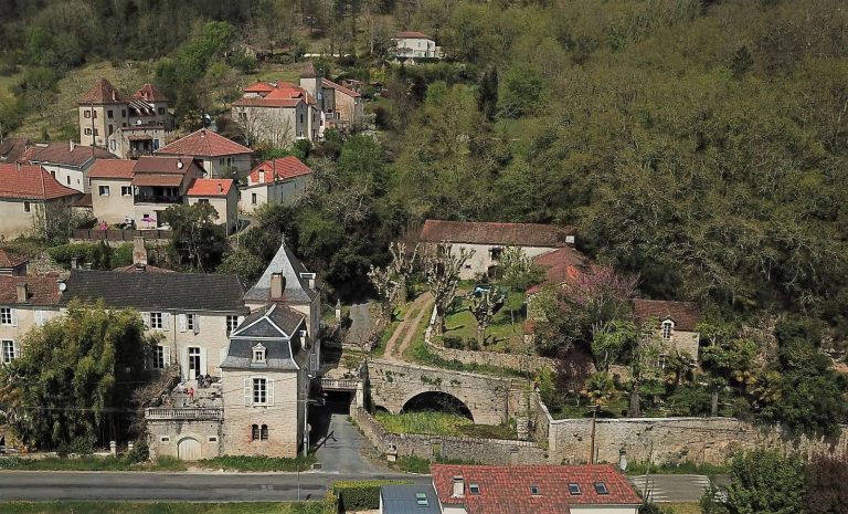 Château de Camy: A Former Quercy Farmstead and Noble Residence