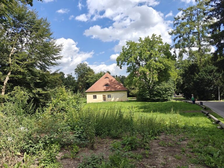 Schloss Fußberg: A Baroque Country Residence in Gauting, Germany