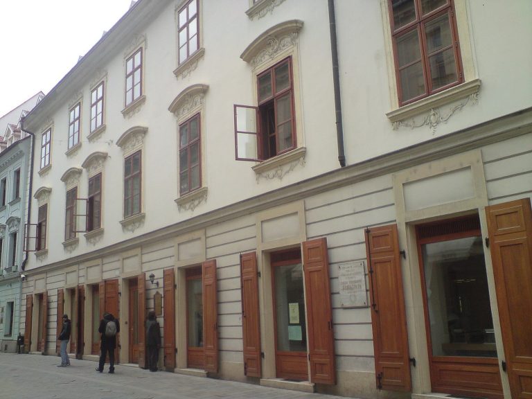 Kutscherfeldov palác: A Rococo Palace in Bratislava