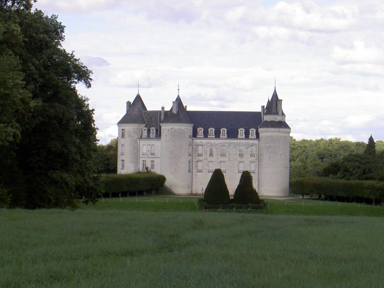 Château de Grillemont: A Historic Estate in France