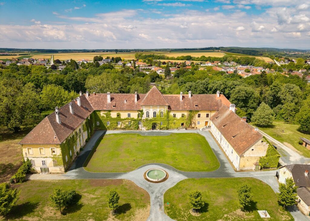 Schloss Kohfidisch: A Historic Castle and Lordship Residence in Austria 2 Schloss Kohfidisch