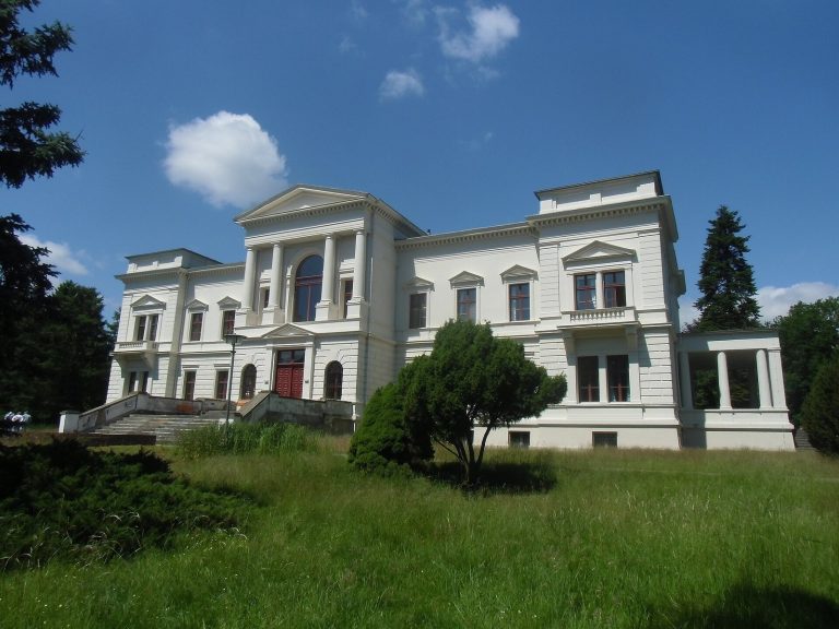 Schloss Sommerswalde: A Historic Estate and Buddhist Meditation Centre in Germany