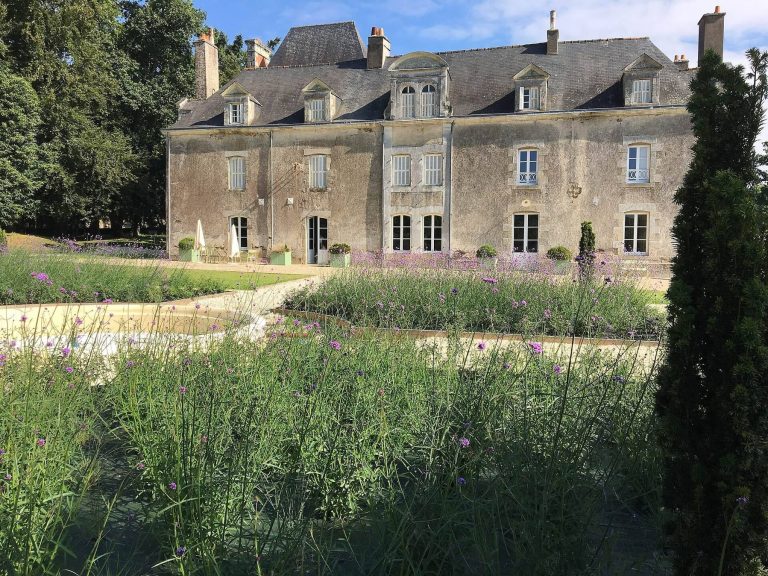 Château de Boro: A Historic Defensive Residence in France