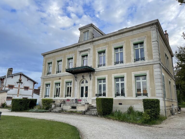 Pougy Castle: Former Fortified Residence of the Lords of Pougy