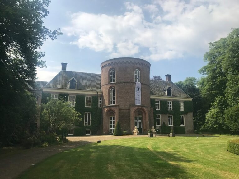 Kasteel De Wildenborch: A Medieval Castle and Estate in the Netherlands