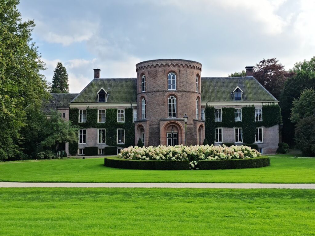 Kasteel De Wildenborch: A Medieval Castle and Estate in the Netherlands 2 Kasteel De Wildenborch