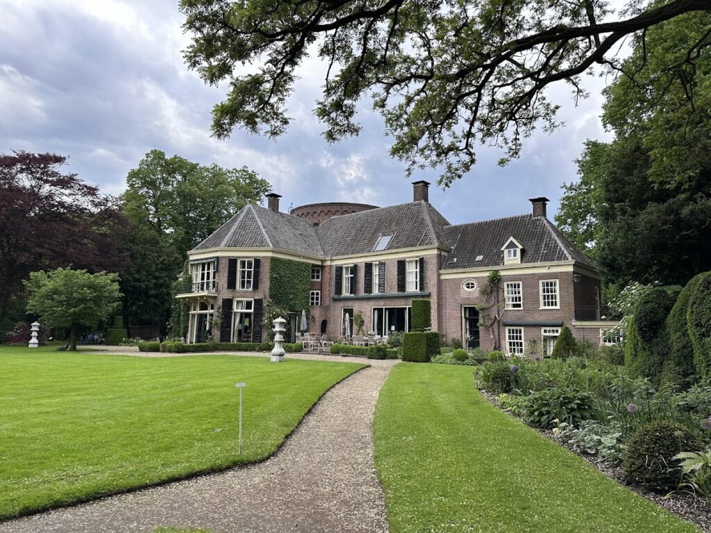 Kasteel De Wildenborch: A Medieval Castle and Estate in the Netherlands 3 Kasteel De Wildenborch
