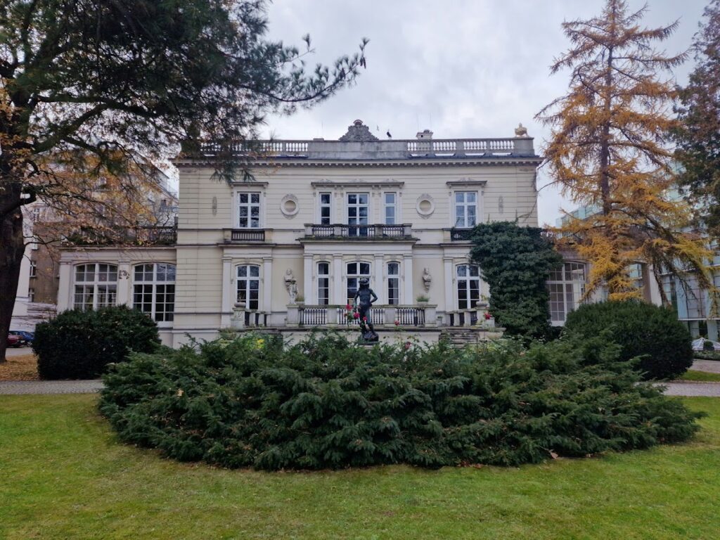 Sobański Palace in Warsaw: Aristocratic Residence and Public Seat 1 Sobański Palace in Warsaw