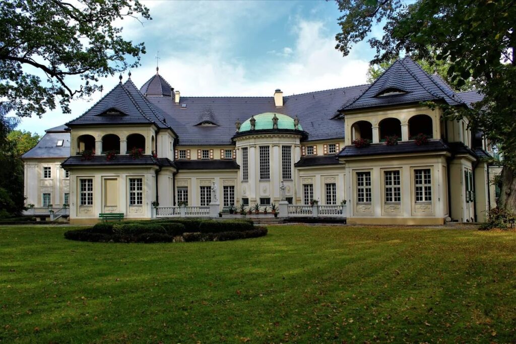 Salvatorian Seminary Bagno: A Baroque Palace Complex in Poland 2 Salvatorian Seminary Bagno, Lower Silesian Voivodeship