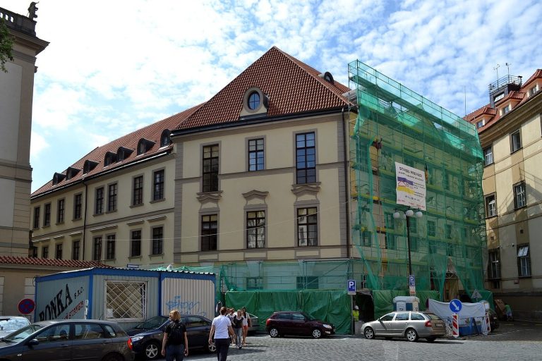 Trauttmannsdorfský palác: A Neoclassical Palace in Prague