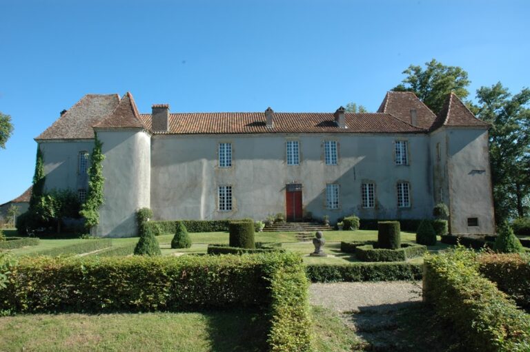 Château de Mascaraàs: A Historic Château and Wine Estate in France
