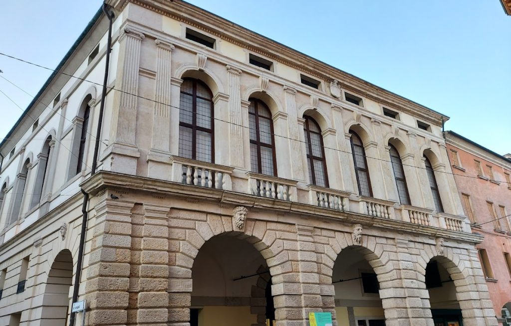 Palazzo Roncale (Rovigo): A Sixteenth-Century Noble Palace 1 Palazzo Roncale (Rovigo)
