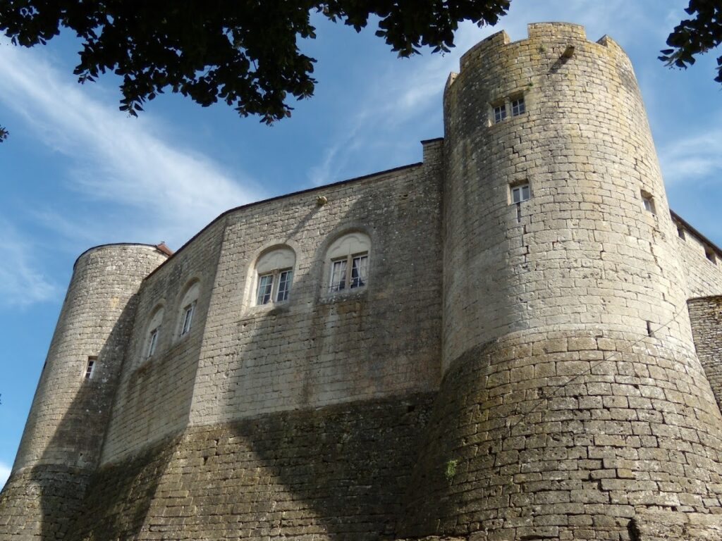 castle in Mont-Saint-Jean