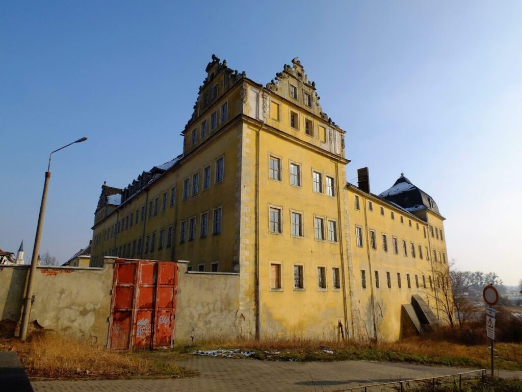 Coswig Castle: A Baroque Residence and Prison Complex in Germany 3 Coswig Castle