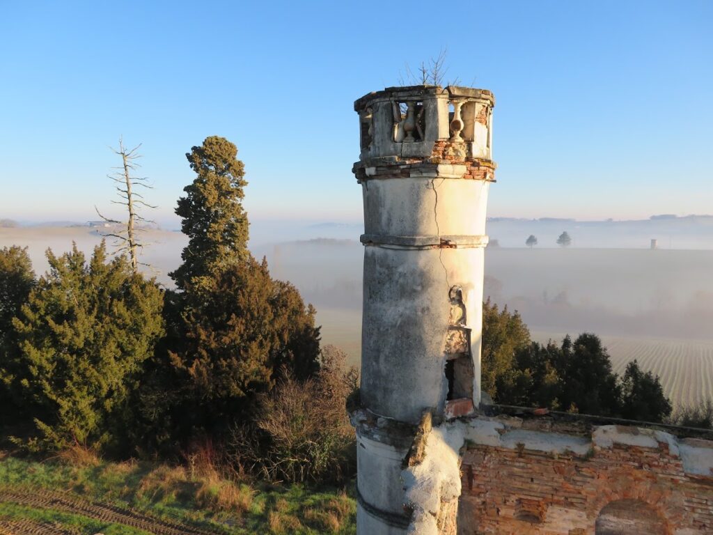 Château d'Enjaux: A Historic Château and Radio Toulouse Broadcasting Centre 1 château d'Enjaux