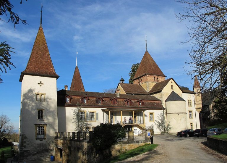 Münchenwiler Castle: A Former Cluniac Priory and Renaissance Residence in Switzerland