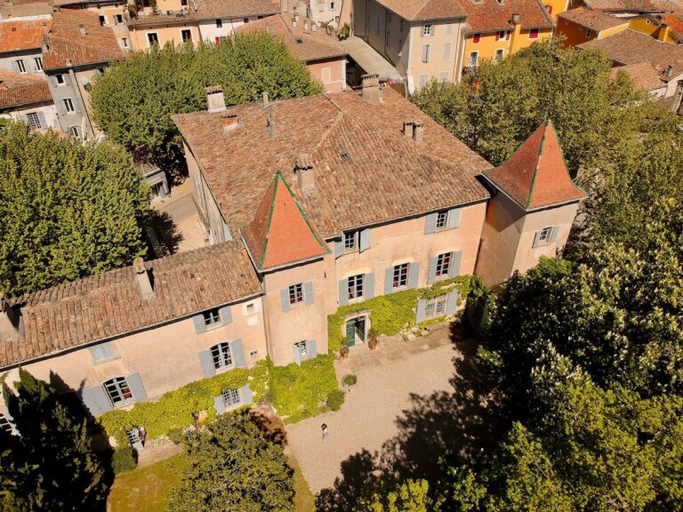 Castle of Saint-Jean-du-Gard: A Historic Seigneurial Residence in France