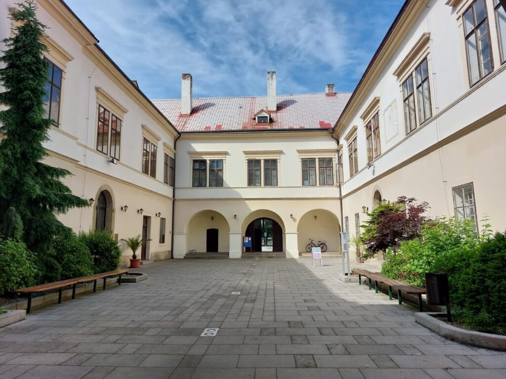 Choceň Castle: A Historic Manor and Castle in Czechia 1 Choceň Castle