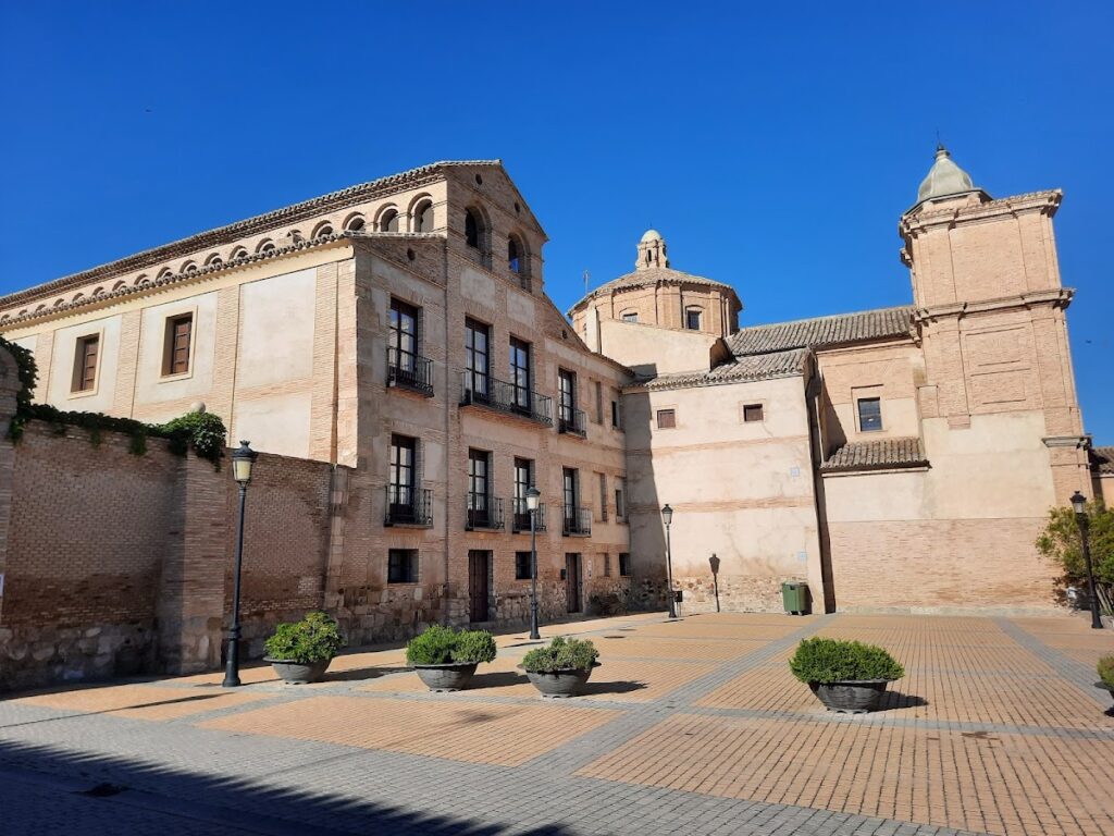 Palacio de los Condes de Bureta: A Historic Palace in Zaragoza 2 Palacio de los Condes de Bureta