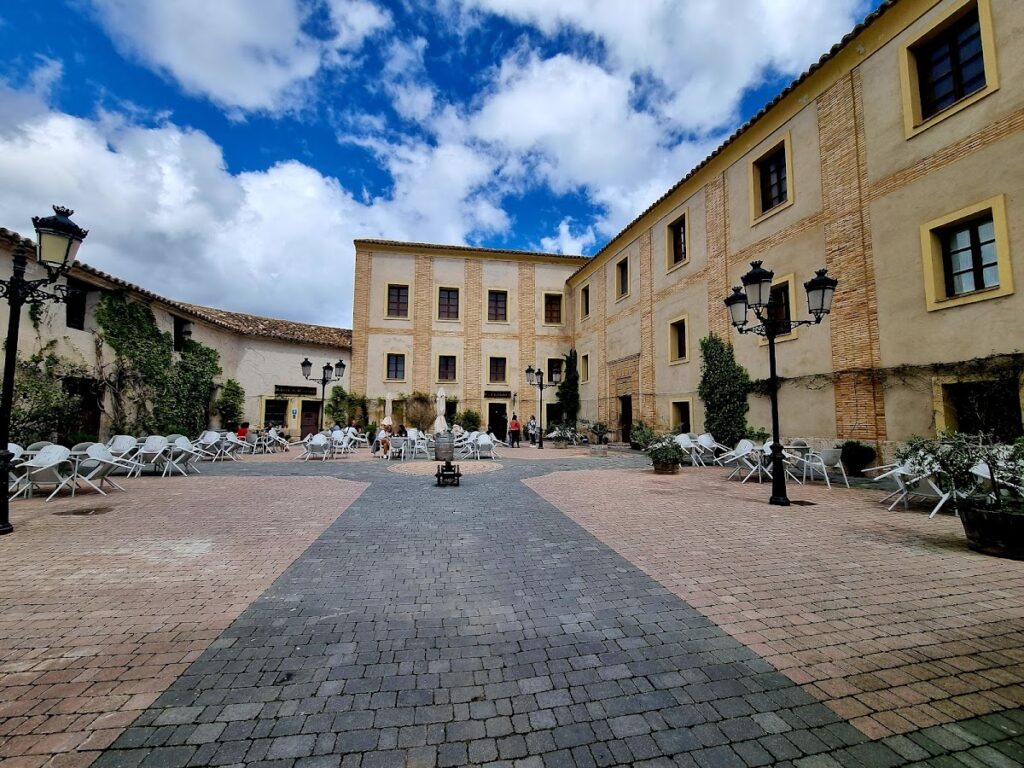 Palacio de los Condes de Bureta: A Historic Palace in Zaragoza 4 Palacio de los Condes de Bureta