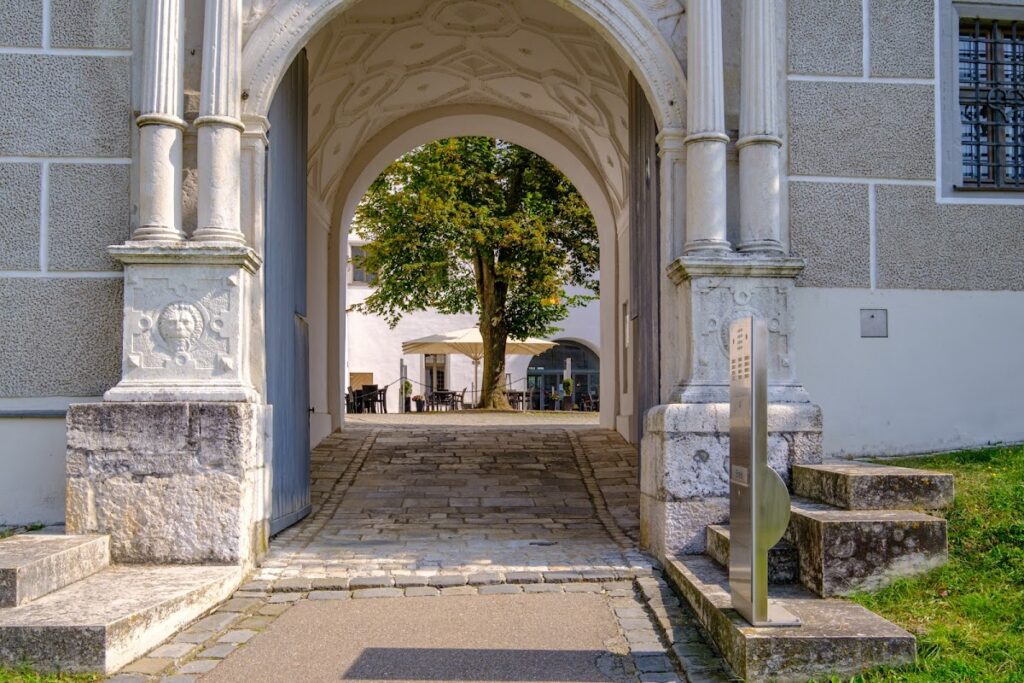 Schloss Höchstädt: A Late-Renaissance Castle in Germany 3 Schloss Höchstädt