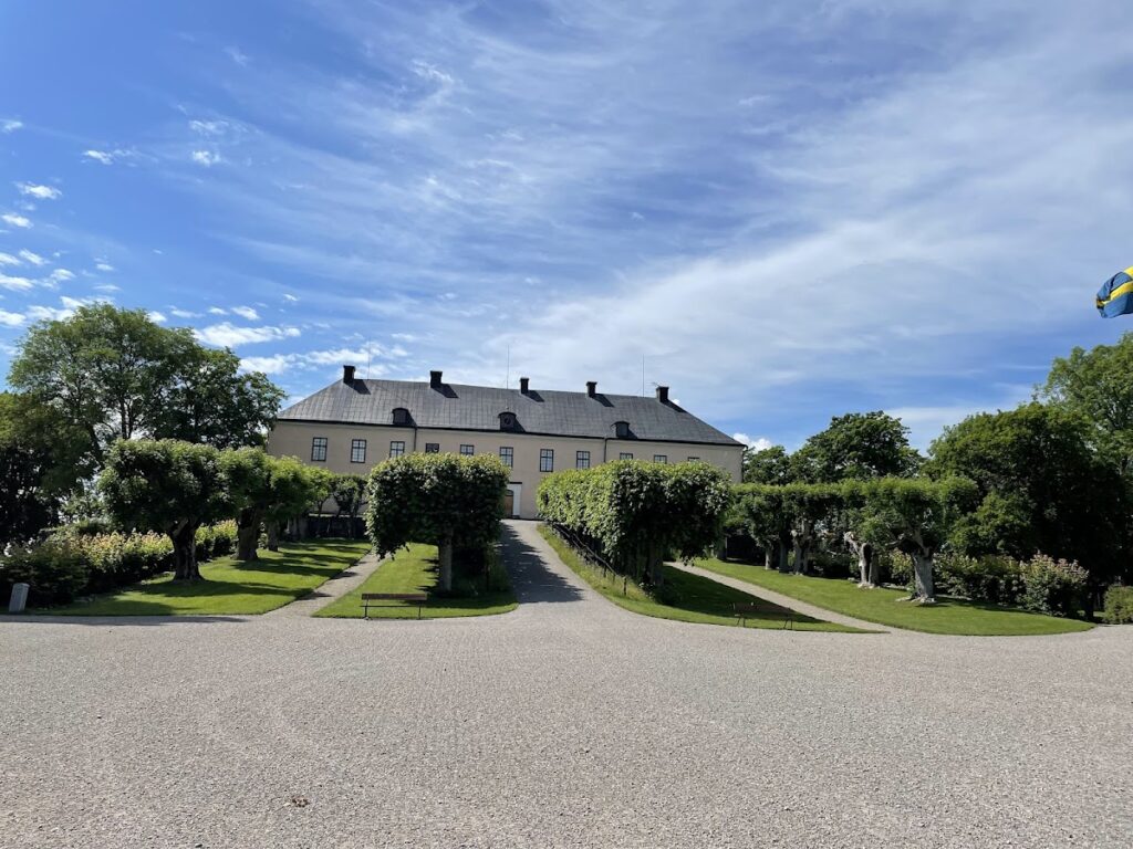 Grönsö Castle: A Historic Manor Estate in Sweden 2 Grönsö Castle