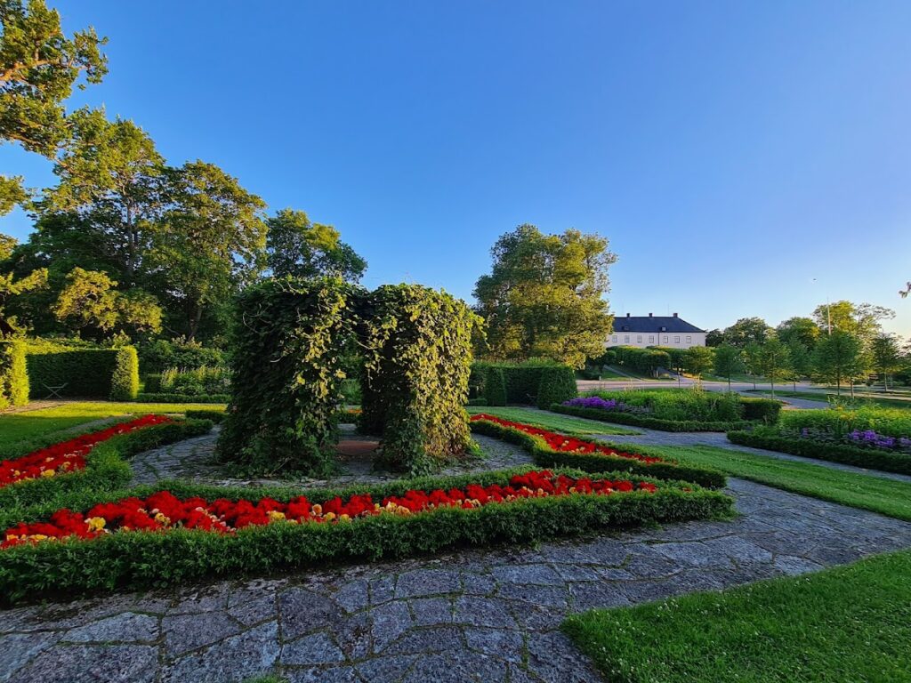 Grönsö Castle: A Historic Manor Estate in Sweden 4 Grönsö Castle